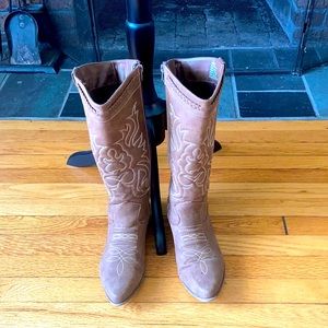 JUST FAB COWGIRL BOOTS